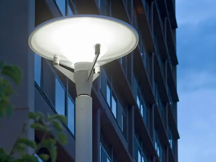 Kipp Post Top Light